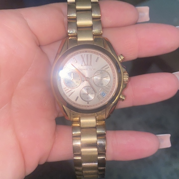 Michael Kors Rose Gold Watch - Picture 5 of 5